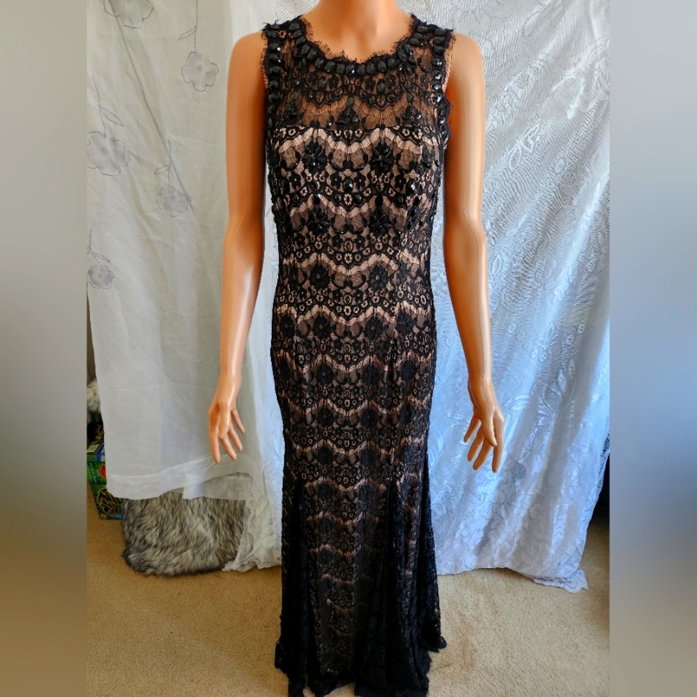 Bets and Adam Elegant Floral Maxi Dress.